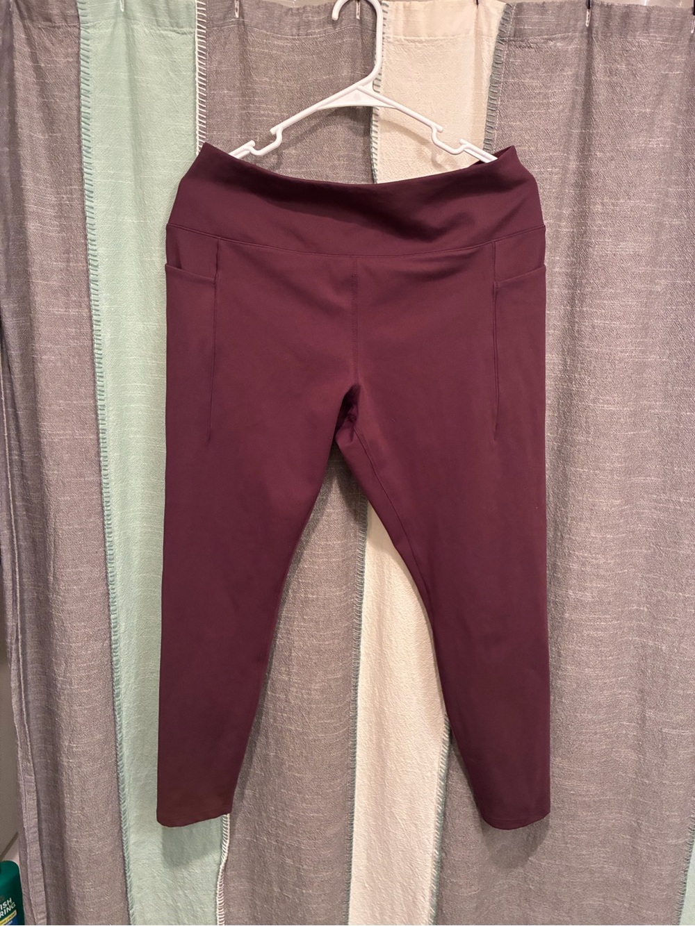 Danskin Plum High-Waist Cropped Leggings with Side Pockets